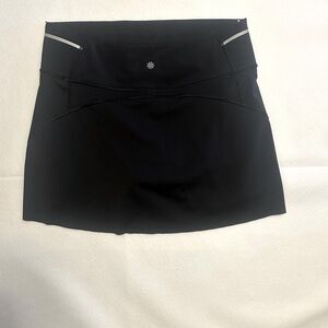 Athleta Skort Size Medium Made Of Polyester and Spandex.